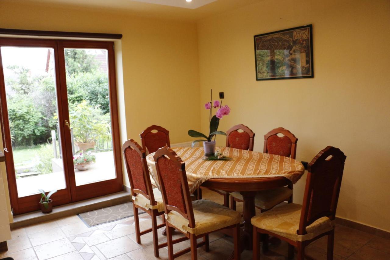 Flower Home Сентендре Екстер'єр фото